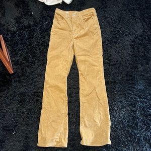 LEVI RIBCAGE BOOT STYLE